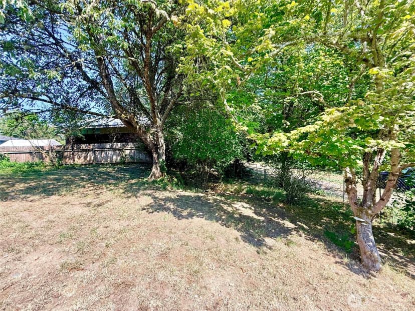 Property photo for 1919 Guy Wetzel Rd, Port Orchard photo 22
