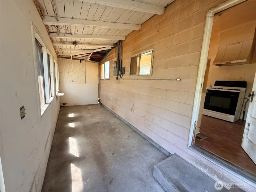 Property photo for 1919 Guy Wetzel Rd, Port Orchard photo 20