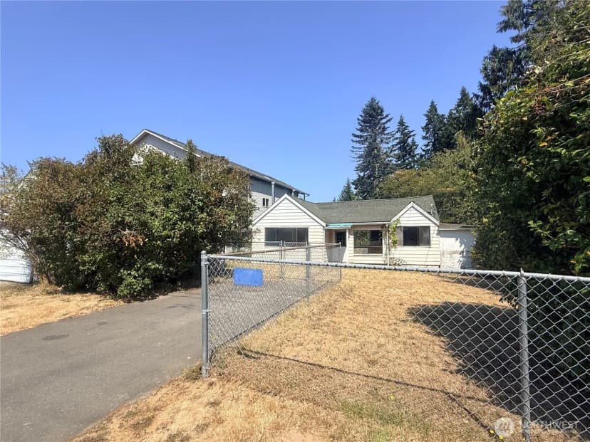 Property photo for 1919 Guy Wetzel Rd, Port Orchard photo 10