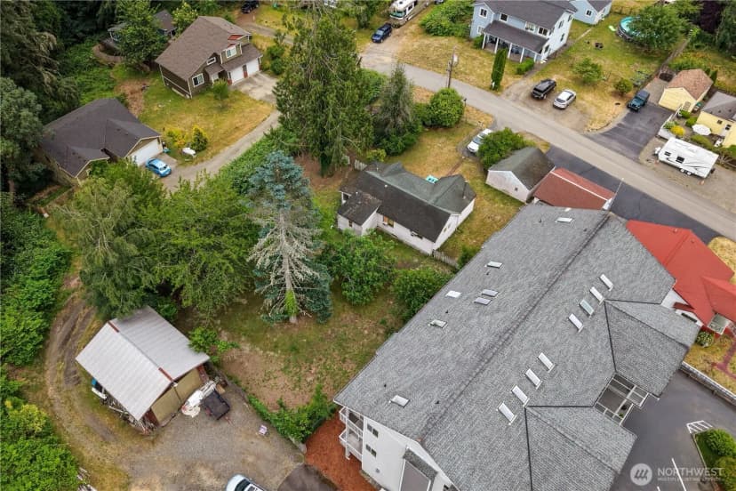 Property photo for 1919 Guy Wetzel Rd, Port Orchard photo 25