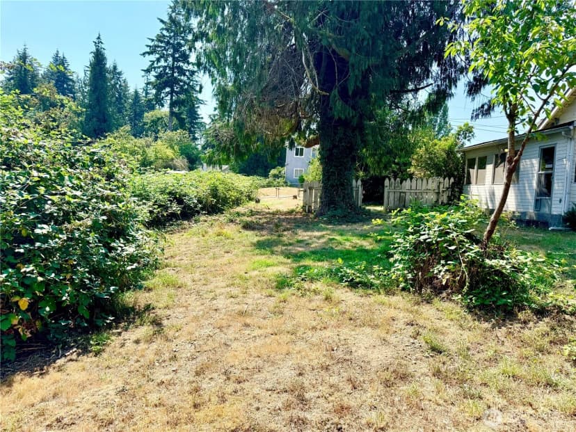 Property photo for 1919 Guy Wetzel Rd, Port Orchard photo 9