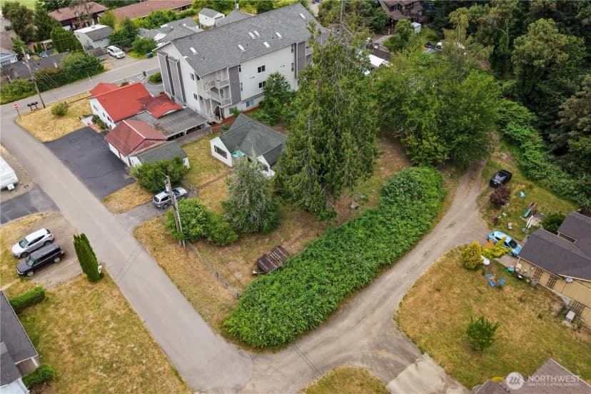 Property photo for 1919 Guy Wetzel Rd, Port Orchard photo 24