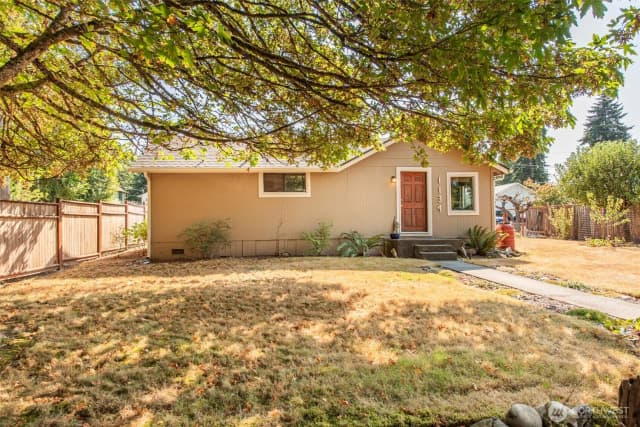 Property photo for 1134 W 18th Street, Port Angeles
