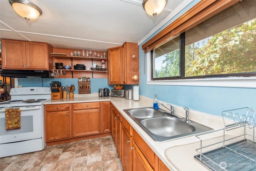 Property photo for 1134 W 18th Street, Port Angeles photo 31