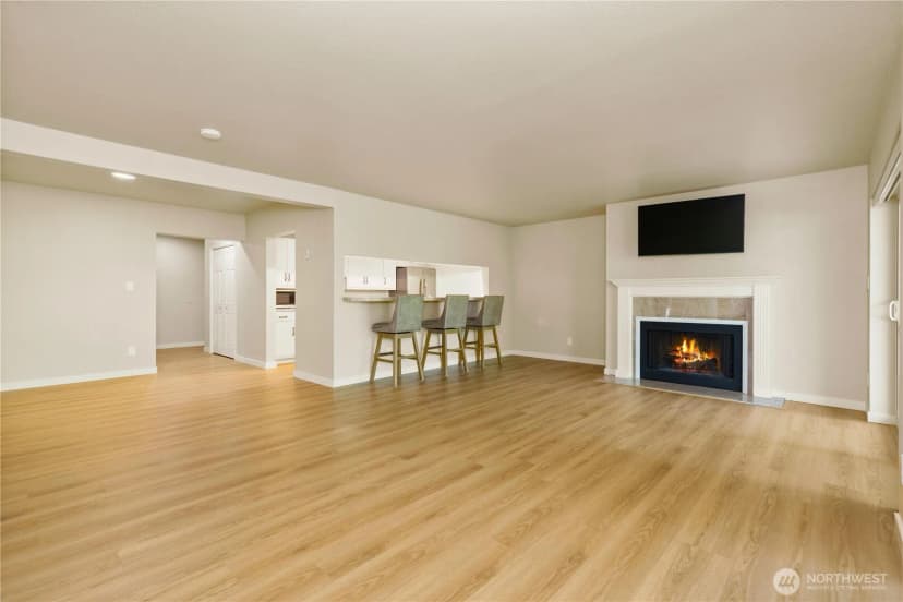 Property photo for 2021 N Laventure Road #107, Mount Vernon photo 12