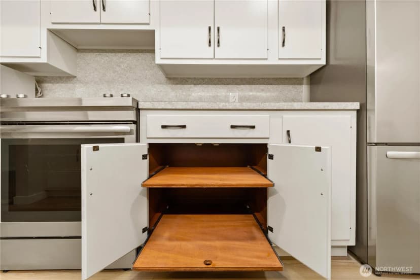 Property photo for 2021 N Laventure Road #107, Mount Vernon photo 7