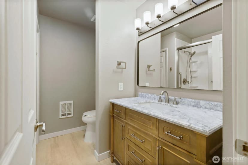 Property photo for 2021 N Laventure Road #107, Mount Vernon photo 16