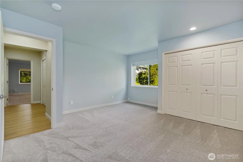Property photo for 2021 N Laventure Road #107, Mount Vernon photo 19