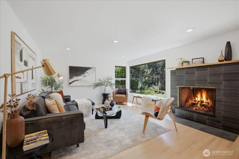 Property photo for 10705 41st Place Ne, Seattle photo 11