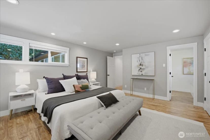 Property photo for 10705 41st Place Ne, Seattle photo 14