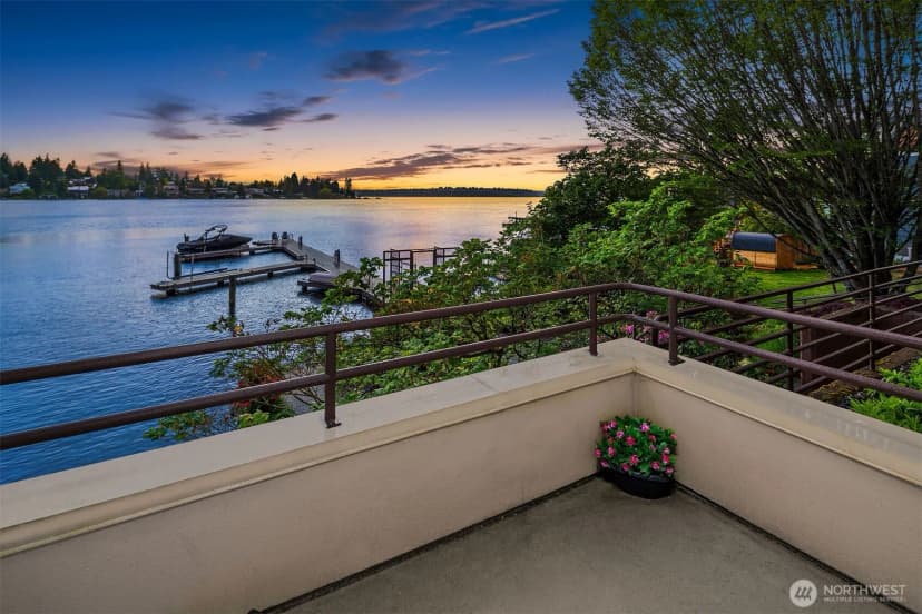 Property photo for 4511 Lake Washington Blvd. Ne #2, Kirkland photo 2