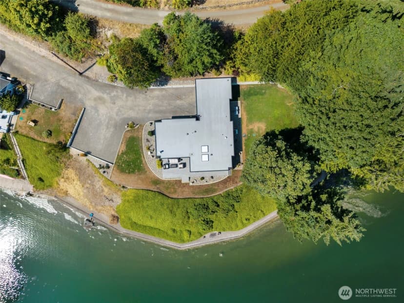 Property photo for 98502 Sunrise Beach Road Nw, Olympia photo 35