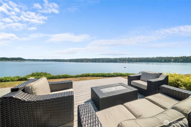 Property photo for 98502 Sunrise Beach Road Nw, Olympia photo 2