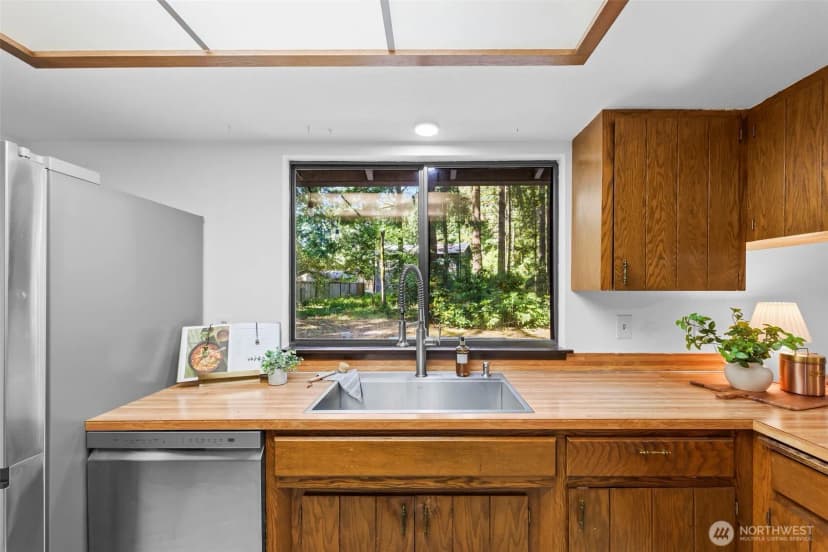 Property photo for 940 9th Avenue, Fox Island photo 13