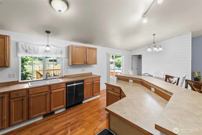 Property photo for 7925 Thornburg Street Sw, Olympia photo 11