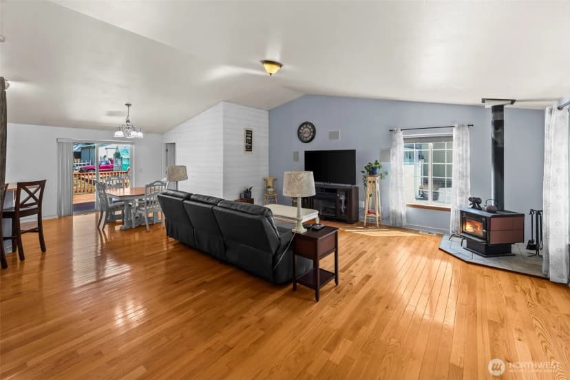 Property photo for 7925 Thornburg Street Sw, Olympia photo 6