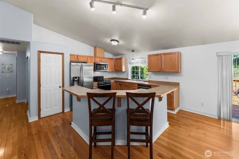 Property photo for 7925 Thornburg Street Sw, Olympia photo 8