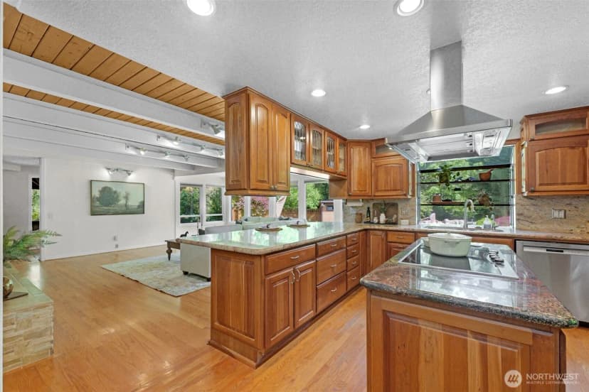 Property photo for 5204 178th Avenue E, Lake Tapps photo 10
