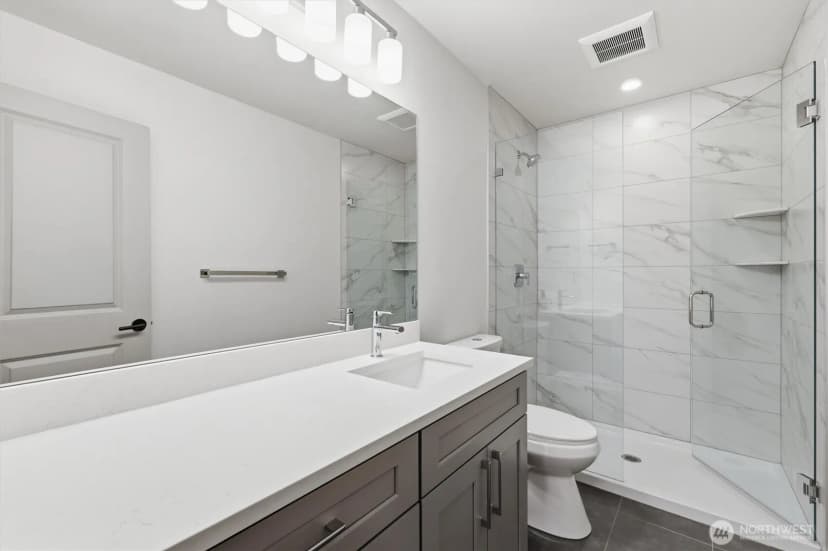 Property photo for 14610 Corliss Avenue N #b, Shoreline photo 13