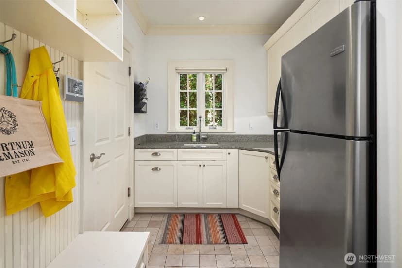 Property photo for 2018 Broadmoor Drive E, Seattle photo 22