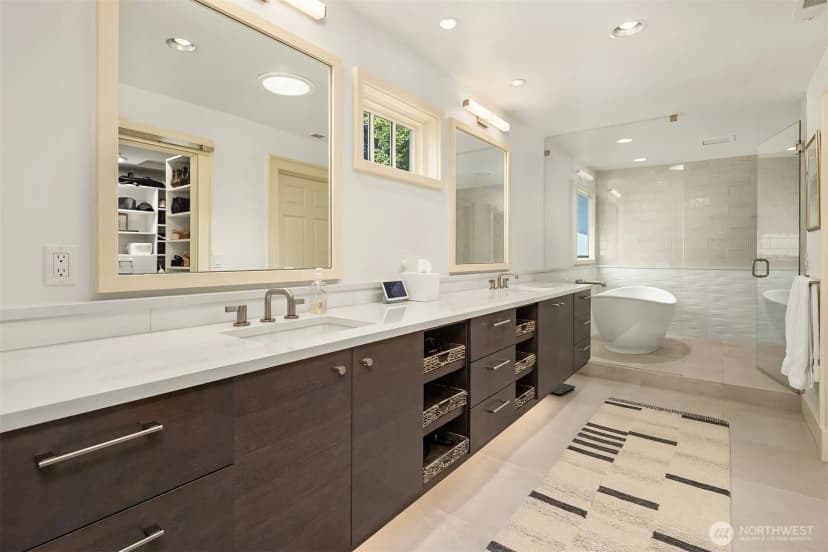 Property photo for 2018 Broadmoor Drive E, Seattle photo 20