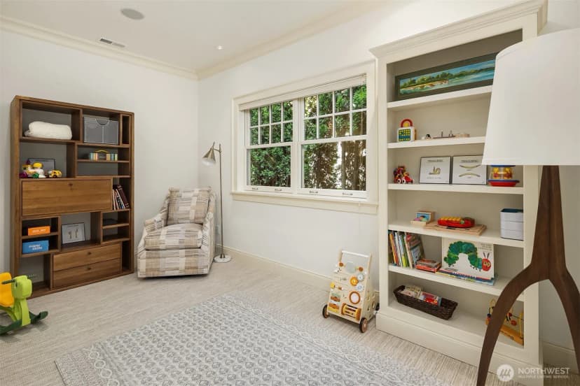 Property photo for 2018 Broadmoor Drive E, Seattle photo 16