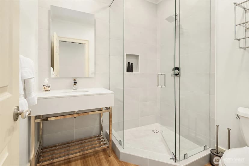 Property photo for 2018 Broadmoor Drive E, Seattle photo 31