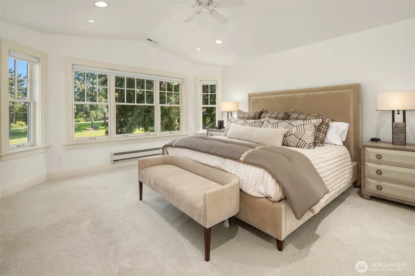 Property photo for 2018 Broadmoor Drive E, Seattle photo 18