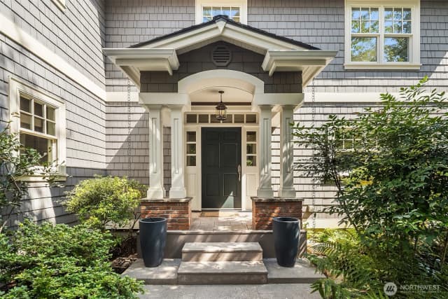 Property photo for 2018 Broadmoor Drive E, Seattle photo 2