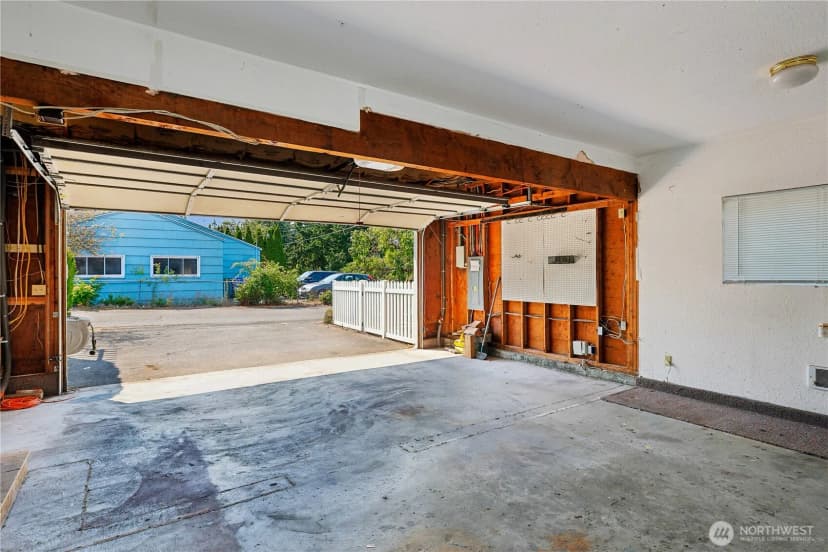 Property photo for 20224 Greenwood Ave N, Shoreline photo 25