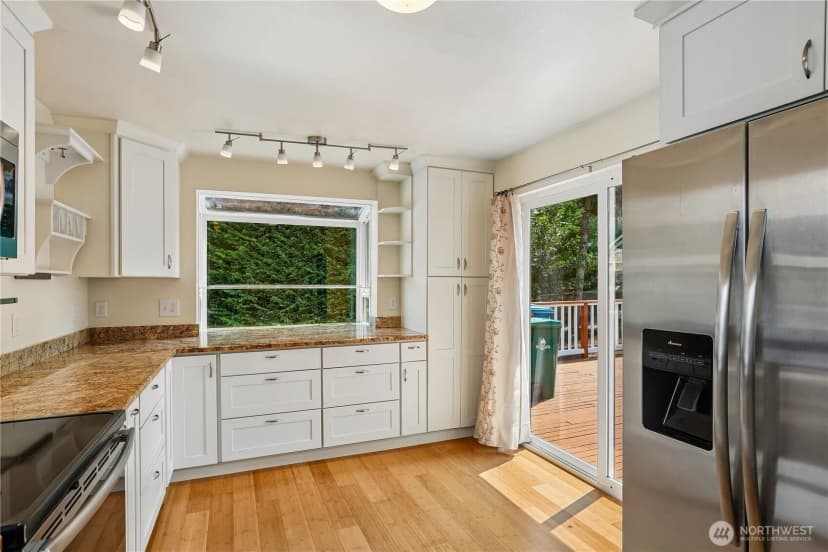 Property photo for 20224 Greenwood Ave N, Shoreline photo 8