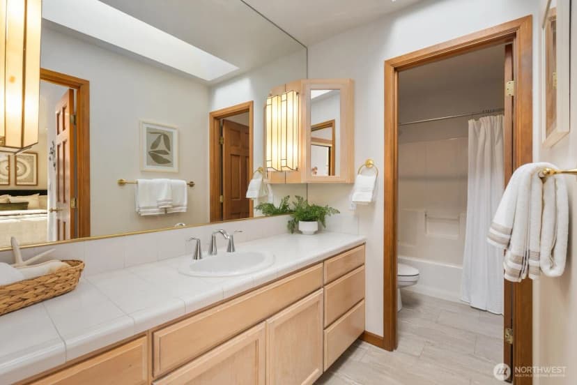 Property photo for 19510 223rd Avenue Ne, Woodinville photo 28