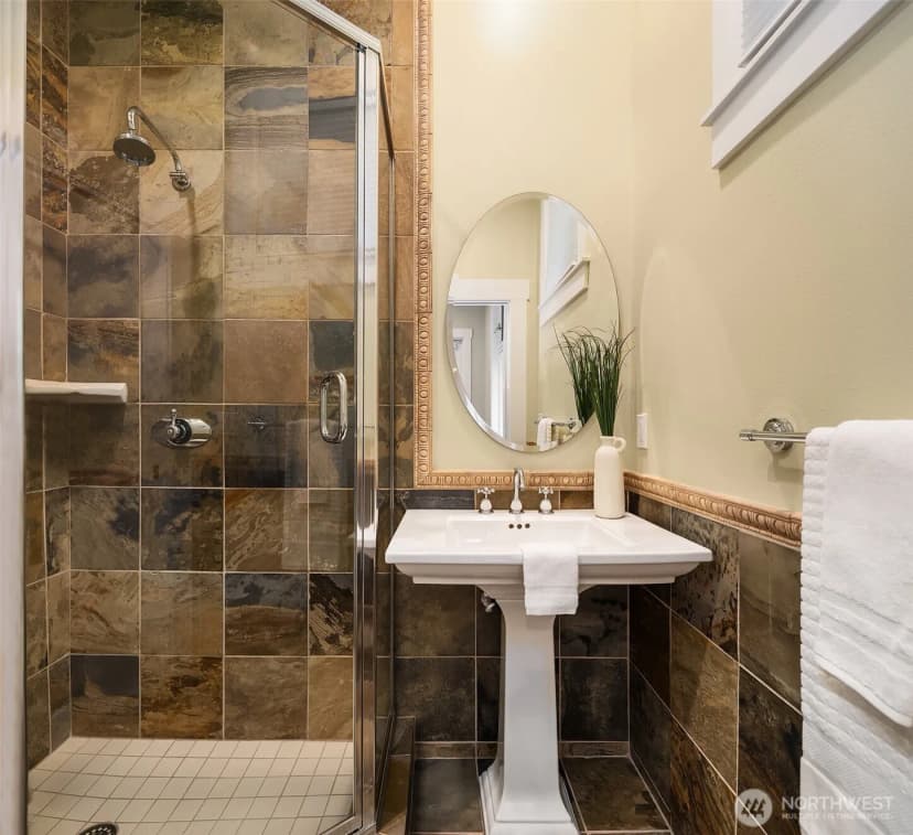 Property photo for 3811 97th Avenue Ne, Kirkland photo 20