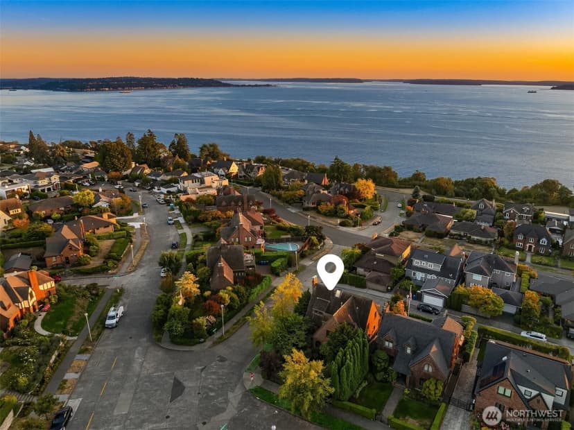 Property photo for 2301 Rosemont Place W, Seattle photo 36