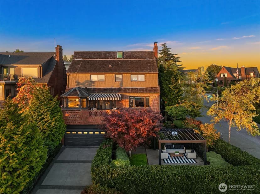 Property photo for 2301 Rosemont Place W, Seattle photo 30