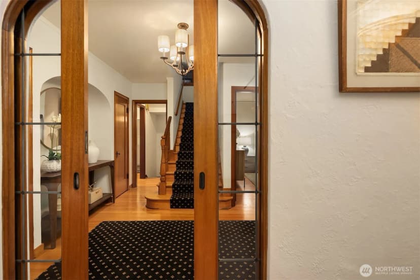 Property photo for 2301 Rosemont Place W, Seattle photo 26