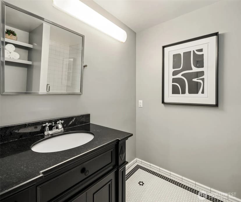 Property photo for 2301 Rosemont Place W, Seattle photo 33