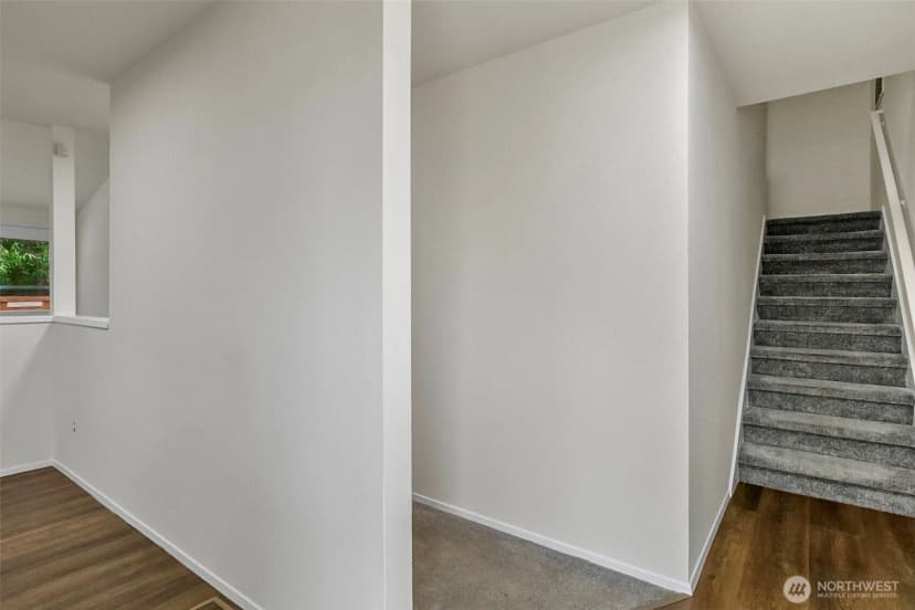 Property photo for 16805 41st Drive Ne #a, Arlington photo 6