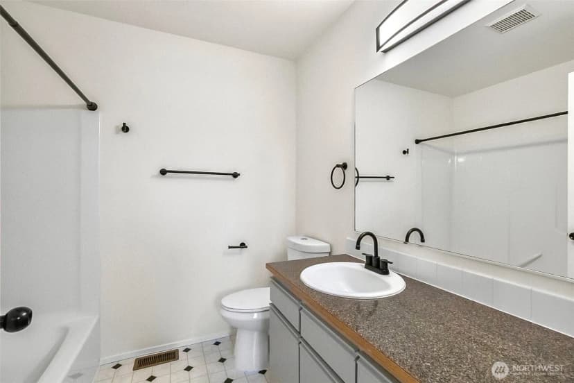 Property photo for 16805 41st Drive Ne #a, Arlington photo 25