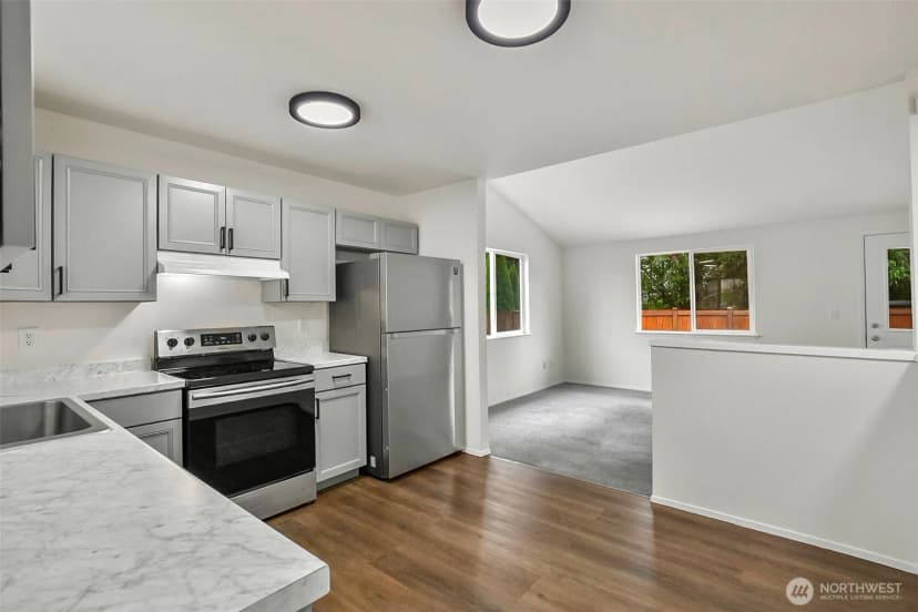 Property photo for 16805 41st Drive Ne #a, Arlington photo 7