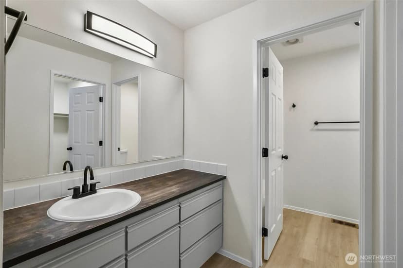 Property photo for 16805 41st Drive Ne #a, Arlington photo 18