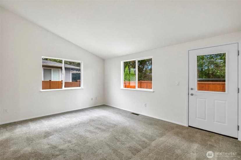 Property photo for 16805 41st Drive Ne #a, Arlington photo 13