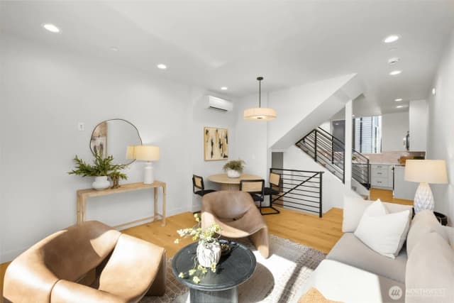 Property photo for 3404 E Spring Street, Seattle photo 4