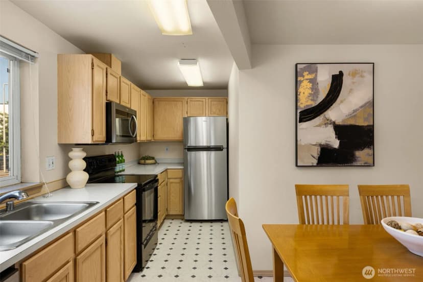 Property photo for 12056 15th Avenue Ne #201, Seattle photo 8