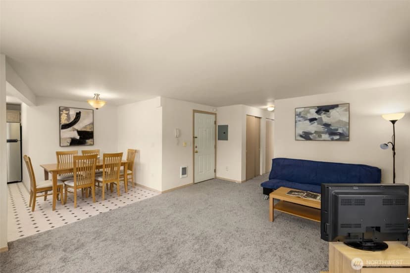 Property photo for 12056 15th Avenue Ne #201, Seattle photo 4
