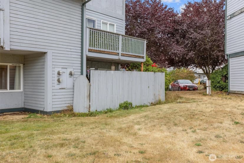 Property photo for 8823 Holly Drive #l101, Everett photo 25