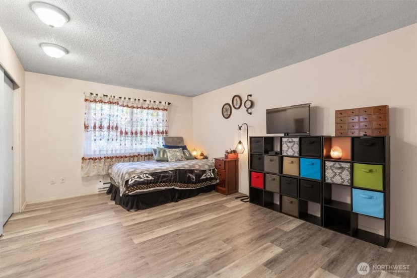 Property photo for 8823 Holly Drive #l101, Everett photo 18