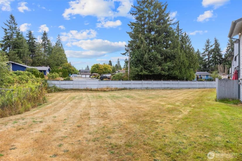 Property photo for 8823 Holly Drive #l101, Everett photo 29