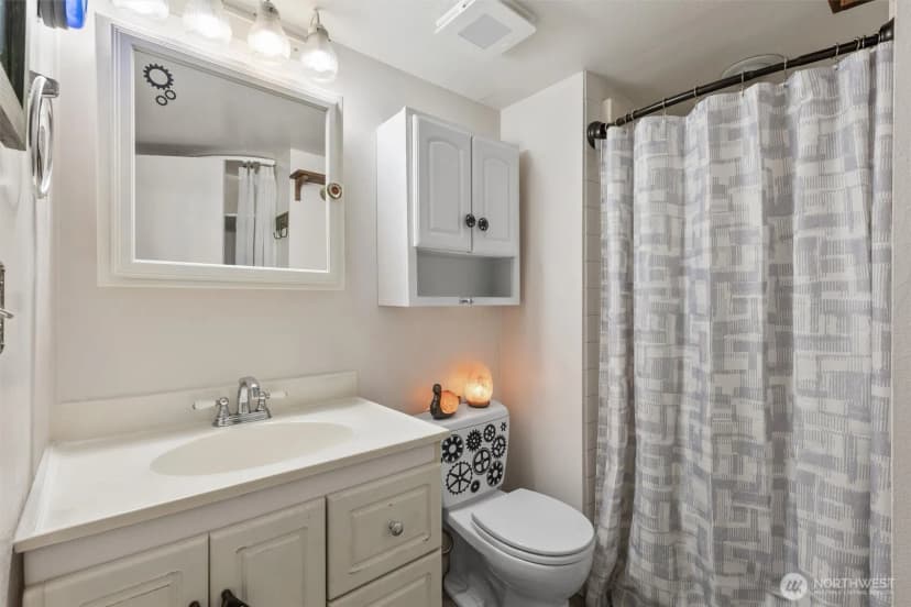 Property photo for 8823 Holly Drive #l101, Everett photo 20