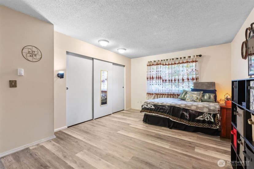 Property photo for 8823 Holly Drive #l101, Everett photo 19